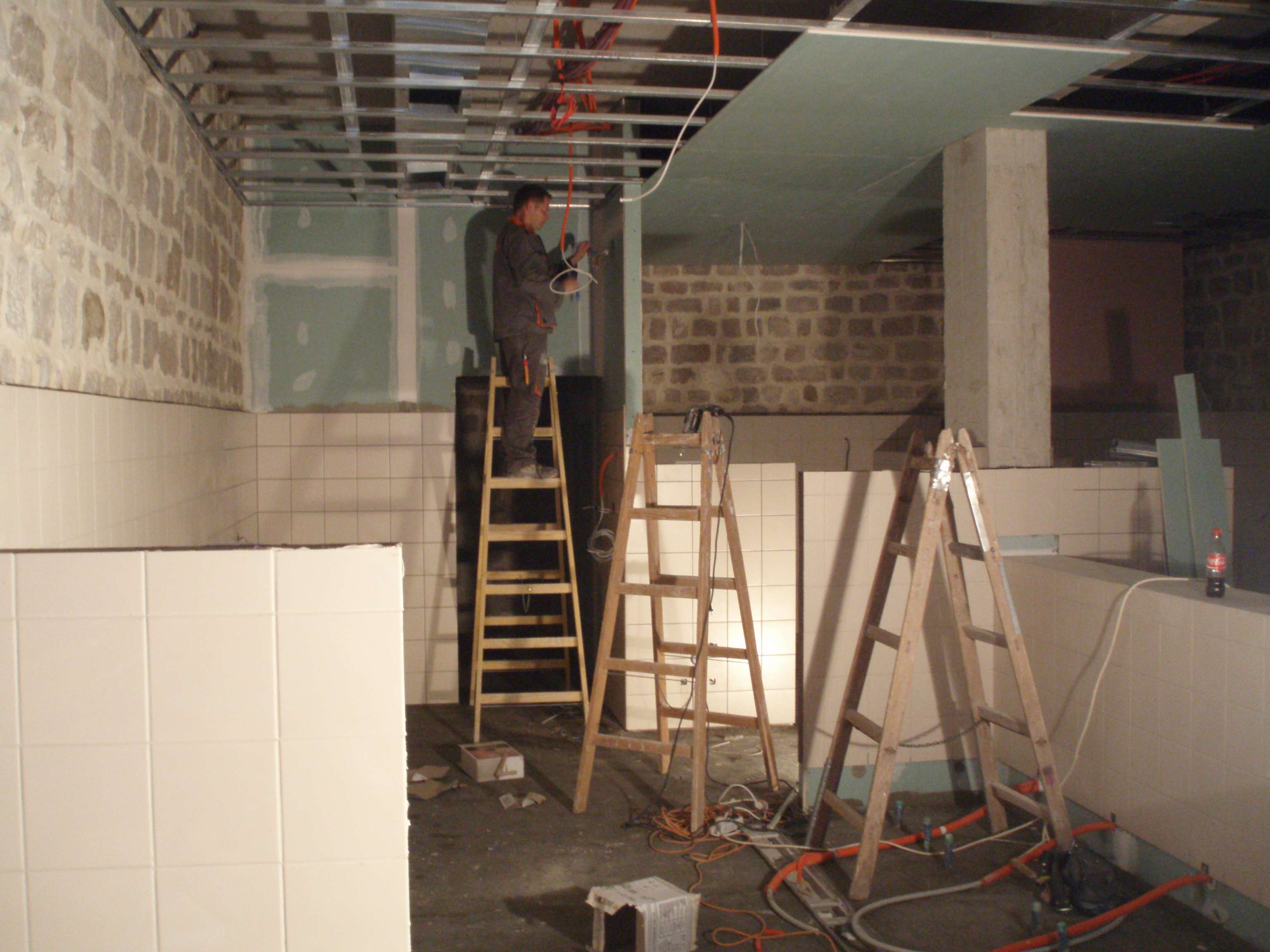 OLYMPUS DIGITAL CAMERA OLYMPUS DIGITAL CAMERA