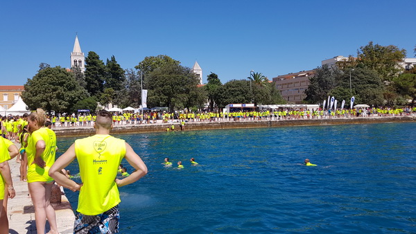 Sasvim osoban doživljaj – 10. dm Millennium Jump sa zadarske rive. Foto: Mladen Malik Barba Sasvim osoban doživljaj – 10. dm Millennium Jump sa zadarske rive. Foto: Mladen Malik Barba