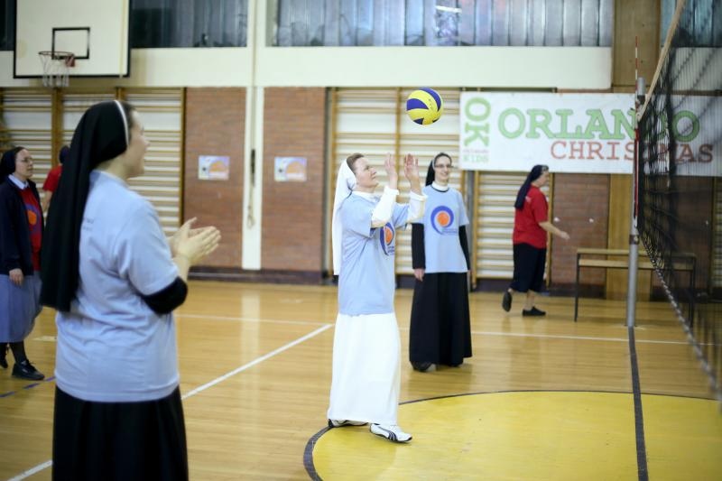 Zagreb: Sportske igre redovnica u OŠ Mato Lovrak. Photo: Goran Jakus/PIXSELL
