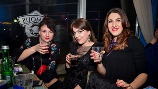 U Famous beach and grill baru Rockatansky bend proslavio je 20 godina djelovanja U Famous beach and grill baru Rockatansky bend proslavio je 20 godina djelovanja