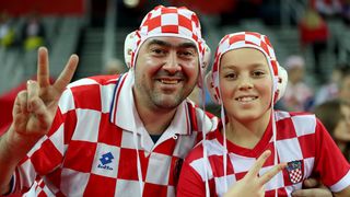 Fantastična atmosfera u Areni: dobro raspoloženi navijači ‘nose’ naše igrače protiv Norveške Fantastična atmosfera u Areni: dobro raspoloženi navijači ‘nose’ naše igrače protiv Norveške