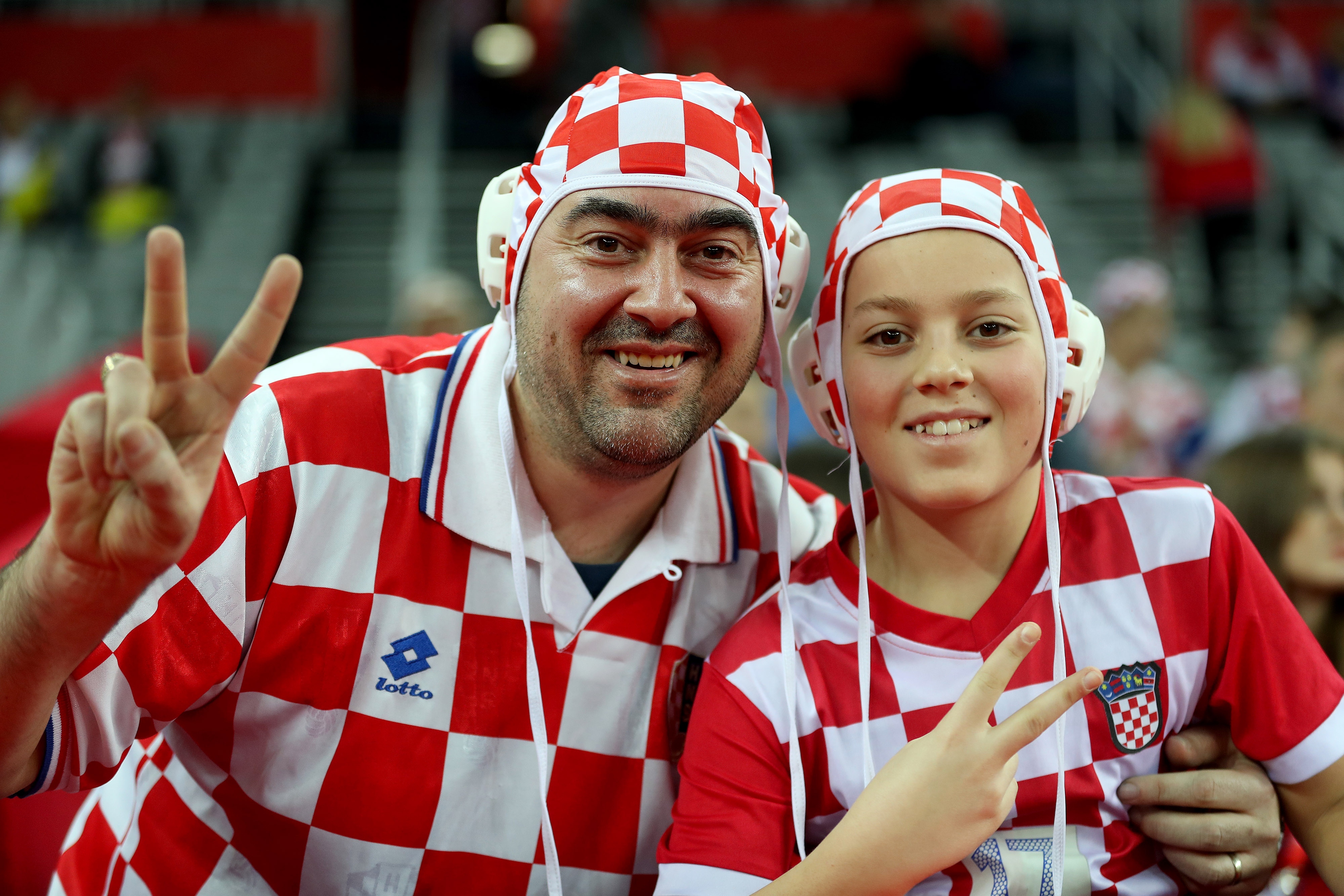 Fantastična atmosfera u Areni: dobro raspoloženi navijači ‘nose’ naše igrače protiv Norveške Fantastična atmosfera u Areni: dobro raspoloženi navijači ‘nose’ naše igrače protiv Norveške