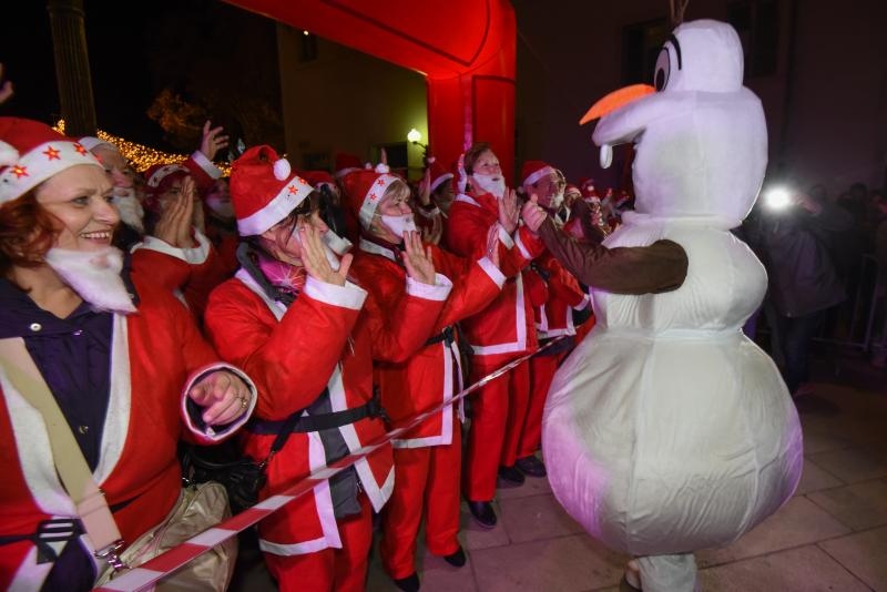 Utrka Djedova Božićnjaka zadarskim Poluotokom
