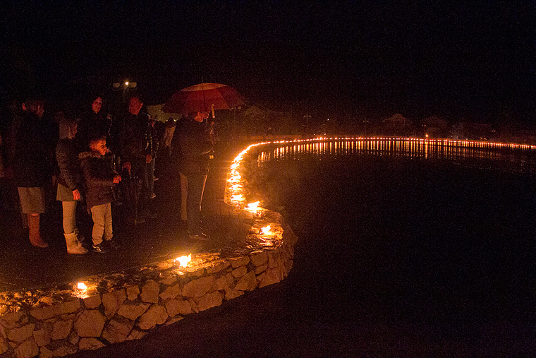 Sinoć je u Bibinjama na jedinstveni način obilježen Velik petak, foto: Leo Banić Sinoć je u Bibinjama na jedinstveni način obilježen Velik petak, foto: Leo Banić