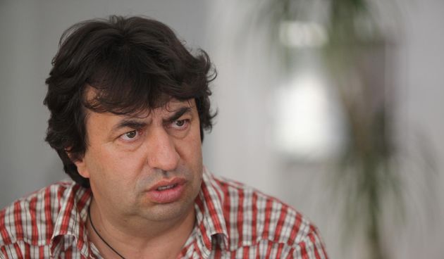 Vlasti grada Paga donose odluku o prokopavanju kanala od grada Paga pa do mjesta Kosljun. Tome se protivi eko udruga koja smatra da bi to narusilo prirodnu ravnotezu, ali i kako bi kanal bio beskoristan te da je u pitanju samo novcana korist. Gradonacelni