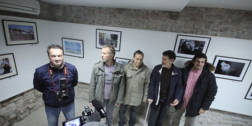 Otvorenje izložbe “Dobre vibracije” foto grupe 5.exe Otvorenje izložbe “Dobre vibracije” foto grupe 5.exe