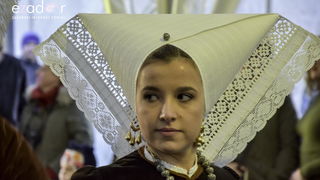 Paški zimski karneval 2018: Karnevalska povorka prošla ulicama grada do Pijace