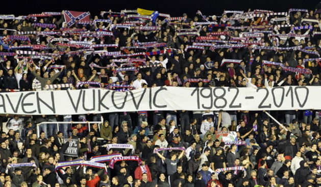 Split, 011210. 
Stadion HNK Hajduka u Poljudu.    
UEFA Europska liga utakmica HNK Hajduk – FC AEK. 
Na slici: navijaci Torcide. 
Foto: Jadran Babic / CROPIX