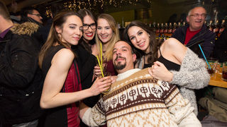 Doček 2017: Najluđa noć na zadarskom Poluotoku privukla više tisuća Zadrana i gostiju Doček 2017: Najluđa noć na zadarskom Poluotoku privukla više tisuća Zadrana i gostiju