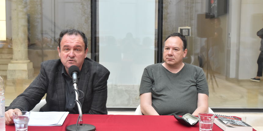 Jurica Pavičić, atrij Kneževe palače