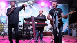 Virsko ljeto 2016: Dražen Zečić Zeko i Banana Band raspjevali i rasplesali Vir