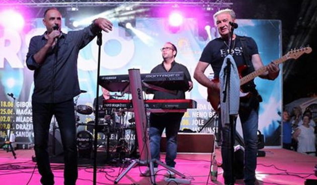Virsko ljeto 2016: Dražen Zečić Zeko i Banana Band raspjevali i rasplesali Vir