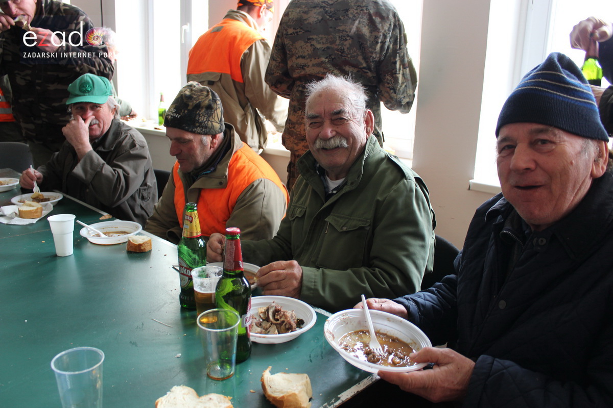 Lovci “Diane” kod Crnog odstrijelili  trinaest lisica i osam čagljeva