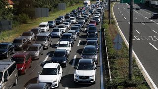 Gužve na naplatnim kućicama Lučko u smjeru mora