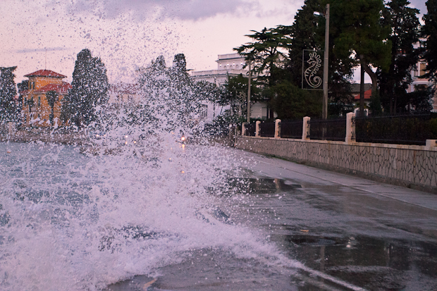 Tramontana u Zadru 17. prosinca 2011., Foto: Leo Banić Tramontana u Zadru 17. prosinca 2011., Foto: Leo Banić