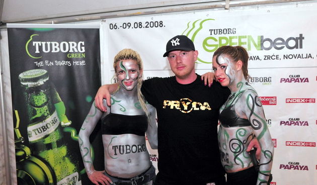 Image 1149221 (auto)