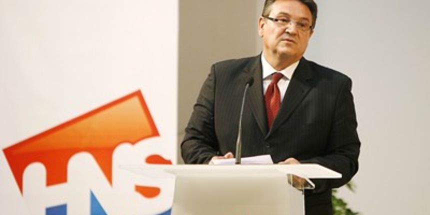 Radimir čačić prvi put nakon prometne nesreće održao konferenciju za novinare, Foto: Ranko Šuvar/CROPIX