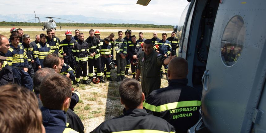 Pripreme za PP sezonu u zrakoplovnoj bazi zemunik Pripreme za PP sezonu u zrakoplovnoj bazi zemunik