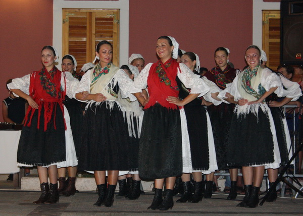 Biograd na Moru: Zavrsna priredba Ljetne skole folklora