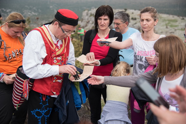 Drugi Planinarski pohod “Hajdemo do Vrane” 2. travnja 2016. Foto: Vinko Pešić