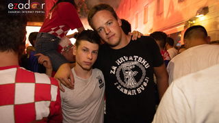 Čudesna noć: Velika fešta ulicama Zadra nakon plasmana Vatrenih u finale SP Čudesna noć: Velika fešta ulicama Zadra nakon plasmana Vatrenih u finale SP