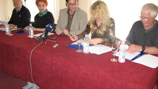 Potpisivanje ugovora u Znanstvenoj knjižnici Zadar Potpisivanje ugovora u Znanstvenoj knjižnici Zadar