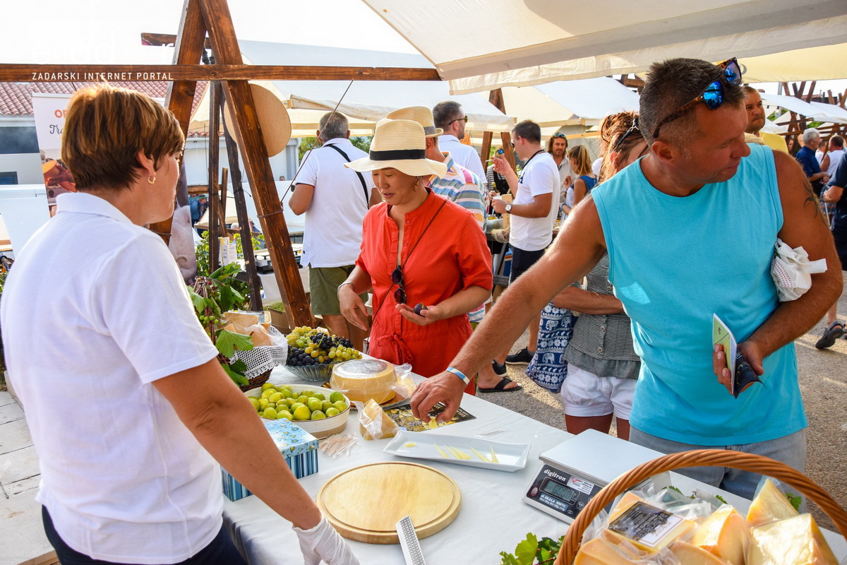 4. Fešta od sira u Kolanu