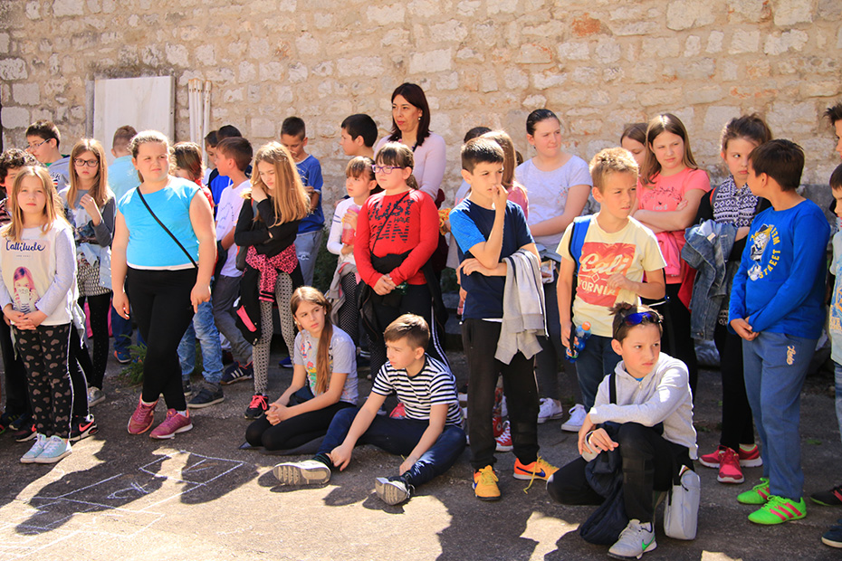 OŠ Zadarski otoci: “Igrajmo se igrajmo-igre dida moga”