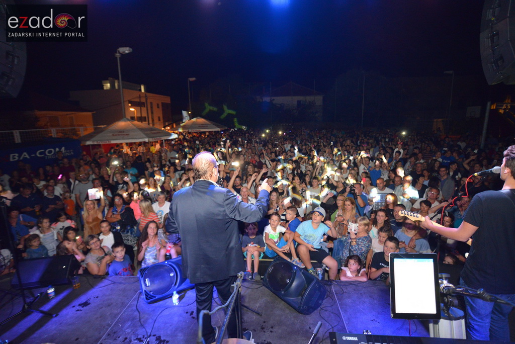 Stanarska fešta 2017: Mladen Grdović i Ivica Sikirić Ićo raspjevali Stanarce i njihove goste Stanarska fešta 2017: Mladen Grdović i Ivica Sikirić Ićo raspjevali Stanarce i njihove goste