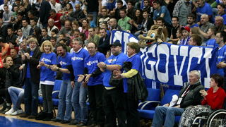 Zagreb, 150512.
KC Drazen Petrovic, Savska cesta.
Prva utakmica polufinala PH za kosarkase Cibona – Zadar.
Na fotografija: Smogovci.
Foto: Ronald Gorsic / CROPIX Zagreb, 150512.
KC Drazen Petrovic, Savska cesta.
Prva utakmica polufinala PH za kosarkase Cibona – Zadar.
Na fotografija: Smogovci.
Foto: Ronald Gorsic / CROPIX