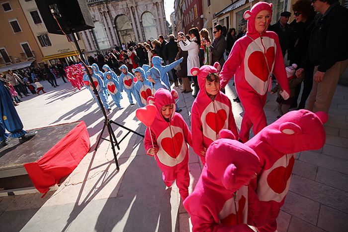 Karnevalić Radija 057, 16. veljače 2012, Foto: Saša Čuka Karnevalić Radija 057, 16. veljače 2012, Foto: Saša Čuka