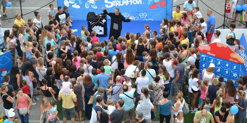 Štrumpf ludnica zarazila i Zadrane Štrumpf ludnica zarazila i Zadrane