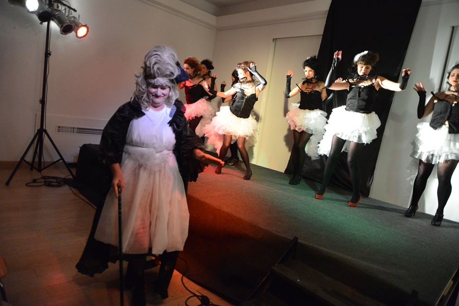 Dragon teatar premijerom predstave “Kraljevo” proslavio svoj peti rođendan Dragon teatar premijerom predstave “Kraljevo” proslavio svoj peti rođendan