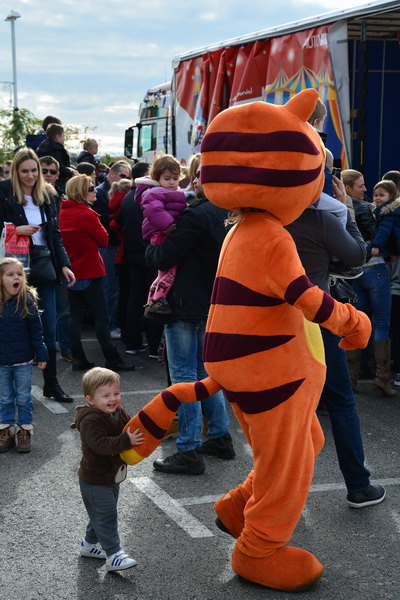 Supernova Zadar: Sveti Nikola i kamion Djeda mraza, Foto: Iva Perinčić Supernova Zadar: Sveti Nikola i kamion Djeda mraza, Foto: Iva Perinčić