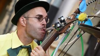 Šesti dan Špancirfesta, nastup uličnih performera Jesters Šesti dan Špancirfesta, nastup uličnih performera Jesters