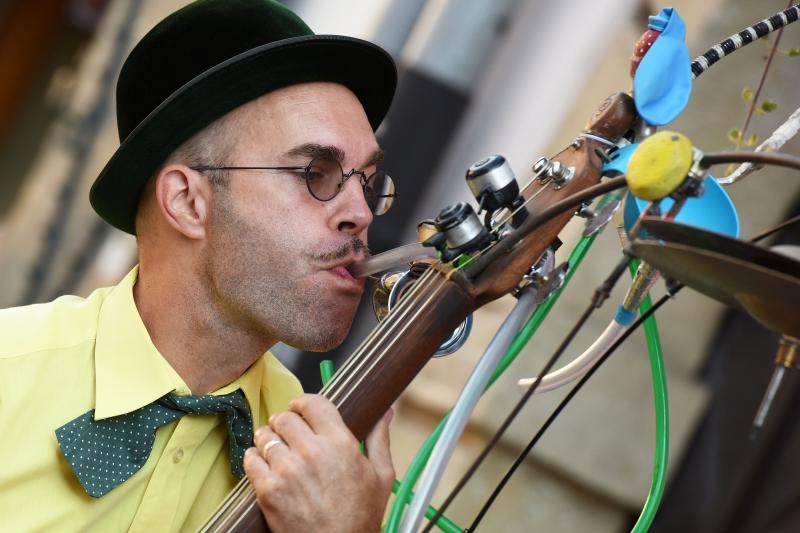 Šesti dan Špancirfesta, nastup uličnih performera Jesters Šesti dan Špancirfesta, nastup uličnih performera Jesters