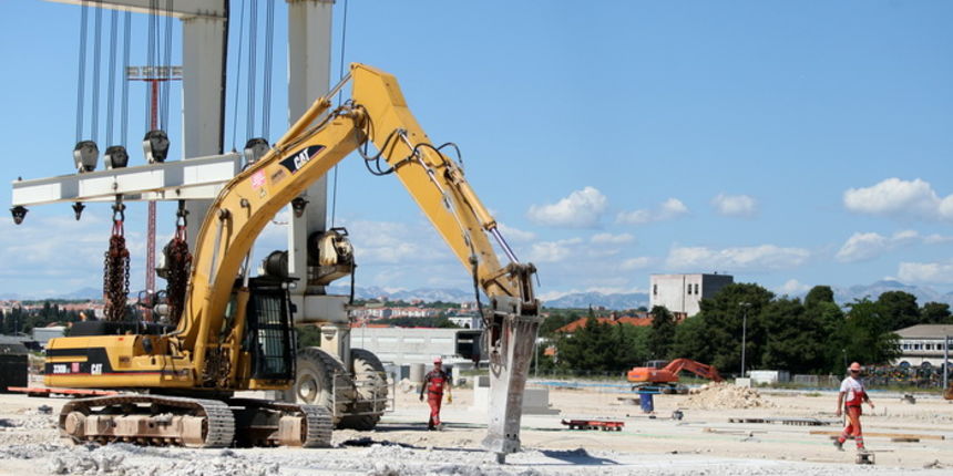 Zadar, 140513.
Luka Gazenica. Ministar prometa Sinisa Hajads Doncic posjetio je Zadar i luku Gazenicu u izgradnji.
Na fotografiji: detalj iz luke Gazenica.
Foto: Jure Miskovic / CROPIX Zadar, 140513.
Luka Gazenica. Ministar prometa Sinisa Hajads Doncic posjetio je Zadar i luku Gazenicu u izgradnji.
Na fotografiji: detalj iz luke Gazenica.
Foto: Jure Miskovic / CROPIX