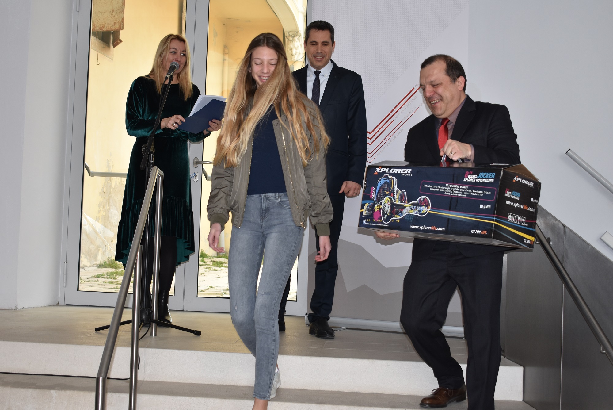 Dodjela nagrada učenicima za radove na natječaju “Hrvatska kakvu želimo” Dodjela nagrada učenicima za radove na natječaju “Hrvatska kakvu želimo”