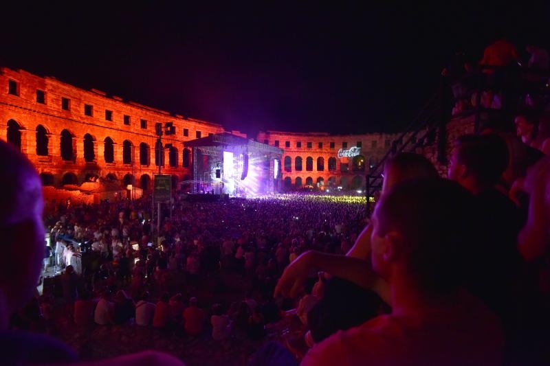 Koncert Olivera Dragojevića i Zlatana Stipišića u pulskoj Areni. Kao gosti nastupili su 2CELLOS. Photo: Duško Marušić/PIXSELL