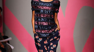 DKNY – Proljeće 2010. (foto: www.coutorture.com)