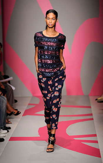 DKNY – Proljeće 2010. (foto: www.coutorture.com)