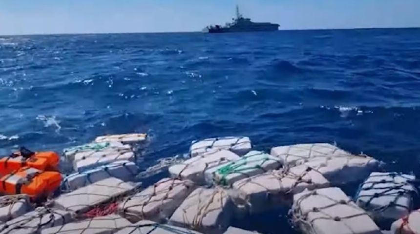 U moru kod Sicilije nađene dvije tone kokaina U moru kod Sicilije nađene dvije tone kokaina