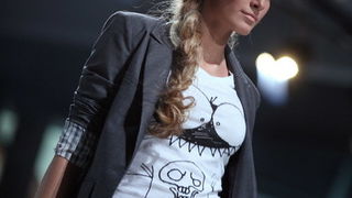 U trgovackom centru West gate sinoc zapoceo modni dogadjaj Nivea Cro A Porter. U trgovackom centru West gate sinoc zapoceo modni dogadjaj Nivea Cro A Porter.