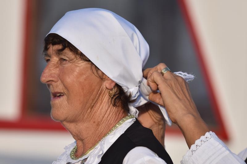 Krapanj: Održana tradicionalna ženska regata gajeta na vesla. Photo: Hrvoje Jelavić/PIXSELL Krapanj: Održana tradicionalna ženska regata gajeta na vesla. Photo: Hrvoje Jelavić/PIXSELL