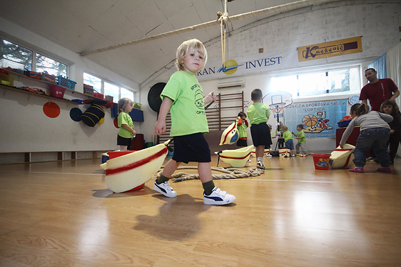 Loptica : “Volim te grade” (foto:Saša Čuka)