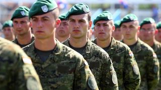 Svečano postrojavanje na stadionu u Kranjčevićevoj u povodu Dana Oružanih snaga Republike Hrvatske. Foto. PIXSELL Svečano postrojavanje na stadionu u Kranjčevićevoj u povodu Dana Oružanih snaga Republike Hrvatske. Foto. PIXSELL