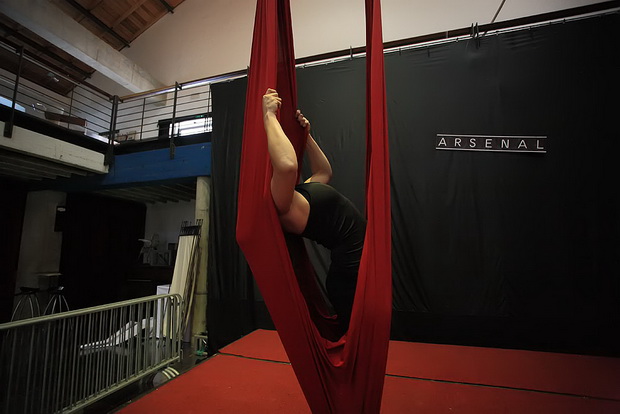 Arsenal: Xiomara Circo Art – ples na svili, Foto: Roberto Lerga Arsenal: Xiomara Circo Art – ples na svili, Foto: Roberto Lerga