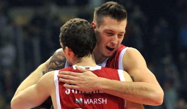 Daniel Theis celebrates – Brose Baskets Bamberg, foto: euroleague.net