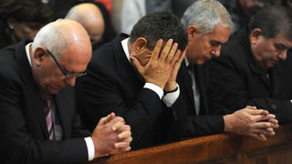 Zadar, 241112.
Obiljezavanje Dana grada Zadra i dolazak generala Ante Gotovine pocasnog gradjanina grada Zadra. General Gotovina na svetoj misi u katedrali Sv. Stosije.
Na slici gradonacelnik Zvonimir Vrancic, Ante Gotovina i zupan Stipe Zrilic.
Foto: L Zadar, 241112.
Obiljezavanje Dana grada Zadra i dolazak generala Ante Gotovine pocasnog gradjanina grada Zadra. General Gotovina na svetoj misi u katedrali Sv. Stosije.
Na slici gradonacelnik Zvonimir Vrancic, Ante Gotovina i zupan Stipe Zrilic.
Foto: L