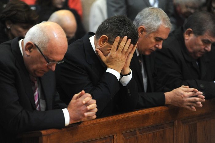 Zadar, 241112.
Obiljezavanje Dana grada Zadra i dolazak generala Ante Gotovine pocasnog gradjanina grada Zadra. General Gotovina na svetoj misi u katedrali Sv. Stosije.
Na slici gradonacelnik Zvonimir Vrancic, Ante Gotovina i zupan Stipe Zrilic.
Foto: L Zadar, 241112.
Obiljezavanje Dana grada Zadra i dolazak generala Ante Gotovine pocasnog gradjanina grada Zadra. General Gotovina na svetoj misi u katedrali Sv. Stosije.
Na slici gradonacelnik Zvonimir Vrancic, Ante Gotovina i zupan Stipe Zrilic.
Foto: L